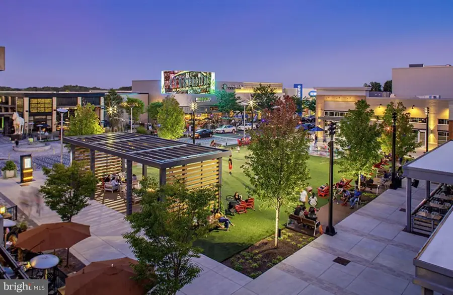 12433 Southington Dr, Woodbridge, VA 22192 - Image #2