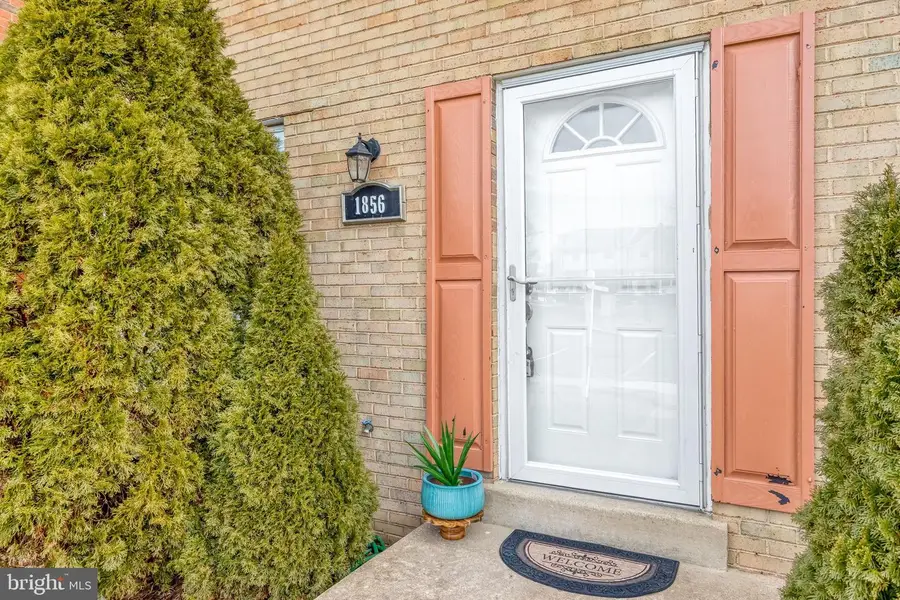 1856 Fort Pulaski Ct, Dumfries, VA 22026 - Image #2