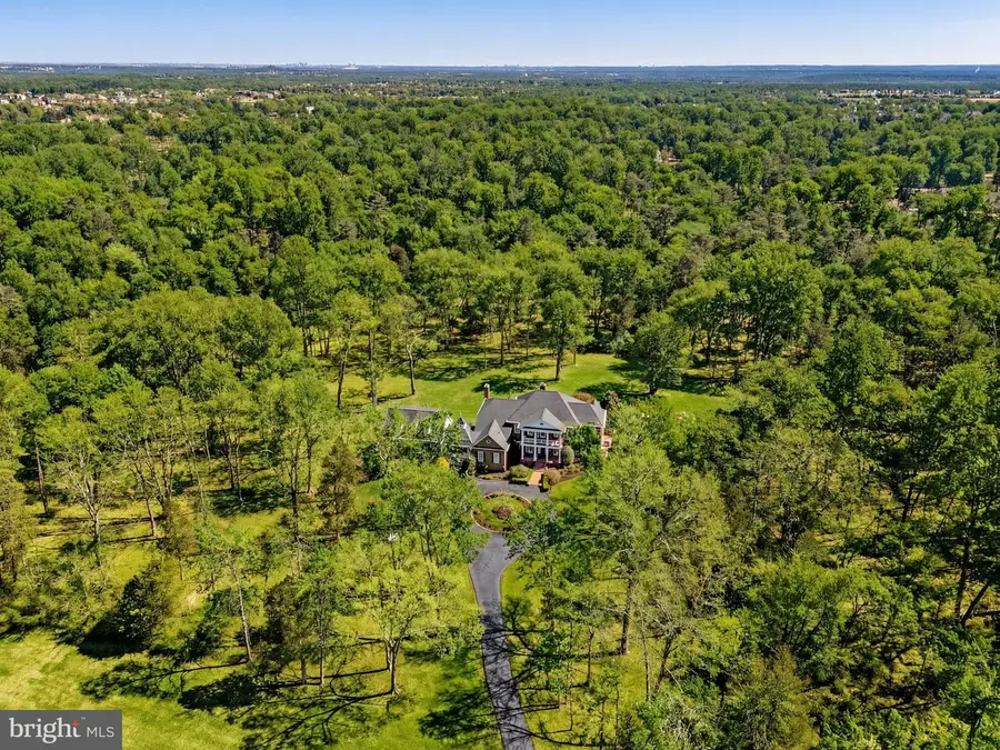 15271 Riding Club Dr, Haymarket, VA 20169 - #2