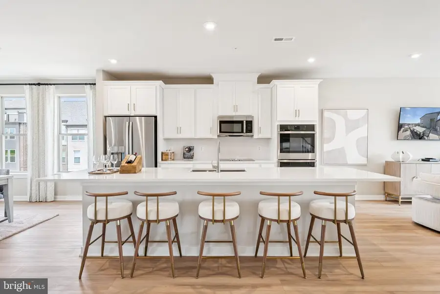 14124 Slate St, Woodbridge, VA 22193 - #2