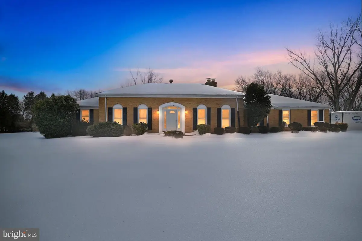 4807 Executive Dr, Gainesville, VA 20155 - Image #1