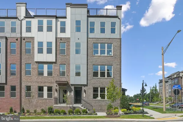 8666 Lovelace St, MANASSAS, VA 20109