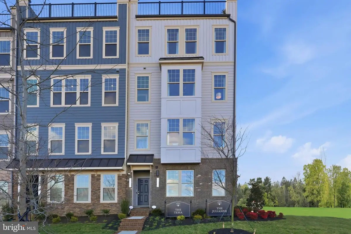 17808 Southern Shores Dr, Dumfries, VA 22026 - #1