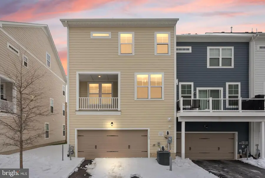 17762 Kingfisher Isle Rd, Dumfries, VA 22026 - Image #2