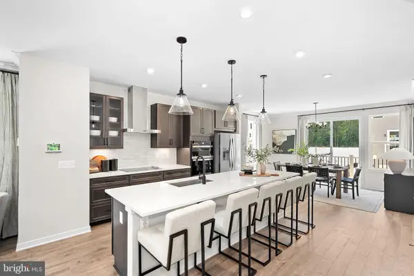 17992 Alicia Ave, DUMFRIES, VA 22026