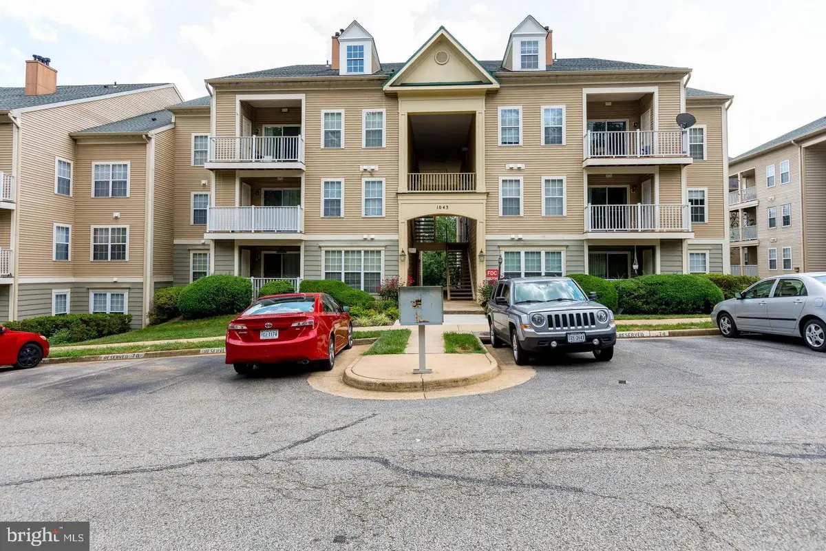 1043 Gardenview Loop #203, Woodbridge, VA 22191 - Image #1