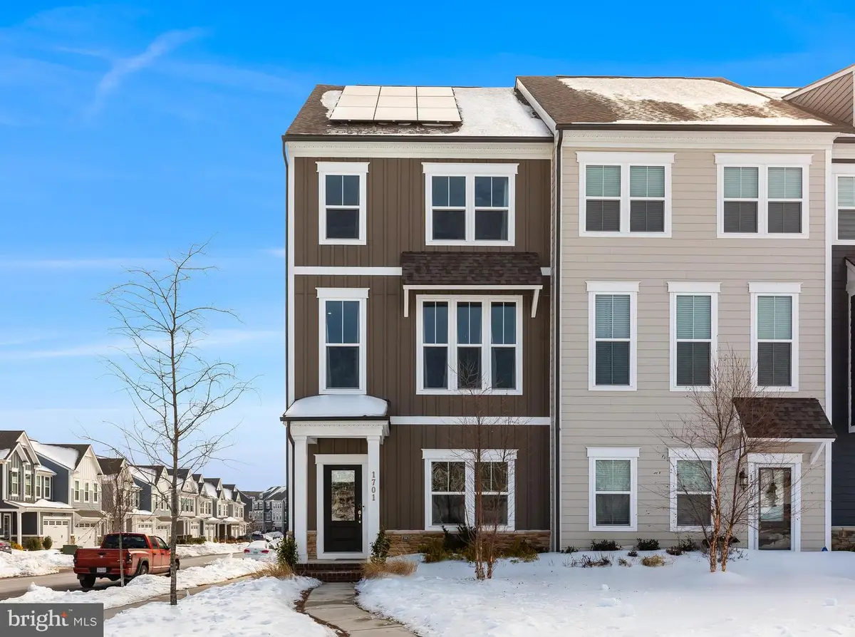 1701 Autumn Maple Leaf Dr, Dumfries, VA 22026 - Image #1
