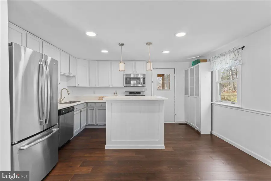 13740 Marilyn Ct, Woodbridge, VA 22193 - #3