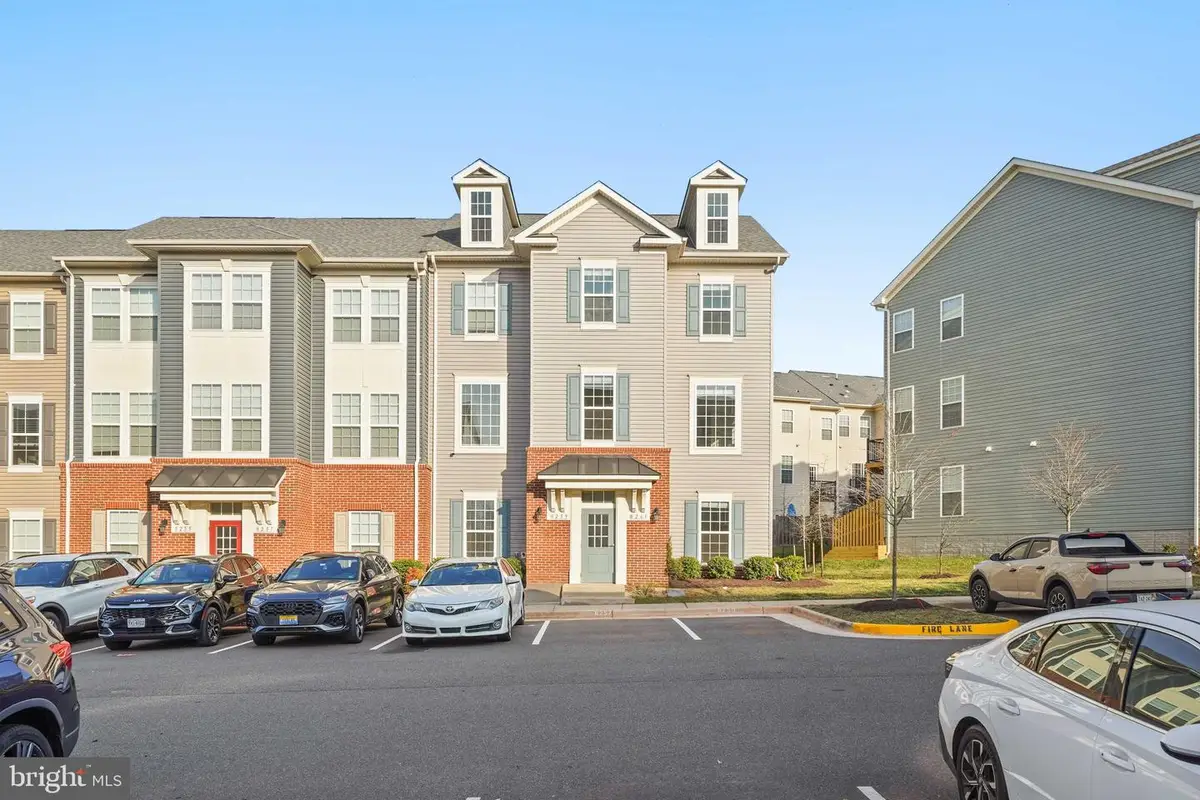 8261 Knight Station Way, Manassas, VA 20110 - #1