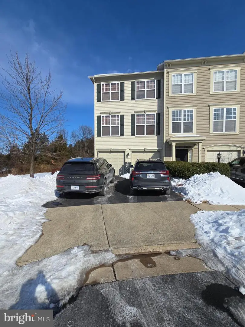 9249 Alvyn Lake Cir, Bristow, VA 20136 - Image #1