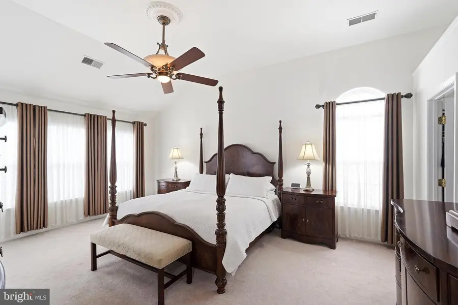 13021 Lashmere Ct, Woodbridge, VA 22192 - #2