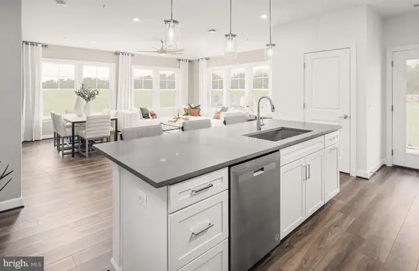 5810 Moonstone Way #403, HAYMARKET, VA 20169