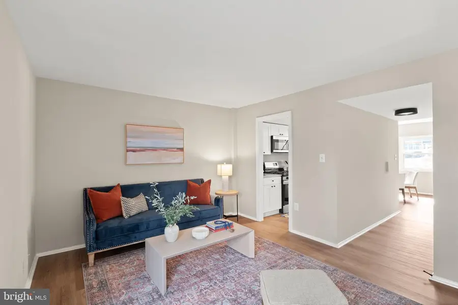 14623 Bakersfield St, Woodbridge, VA 22193 - #2