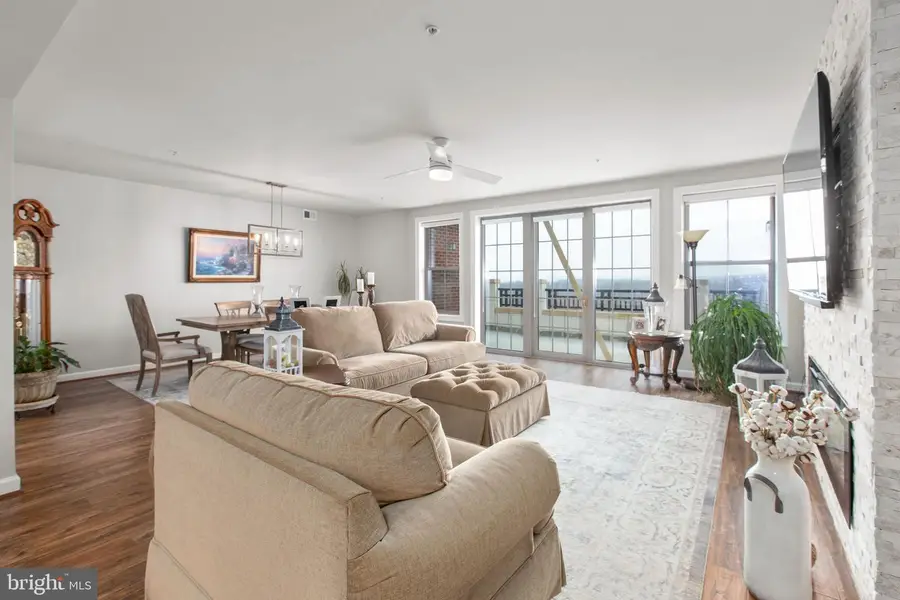 485 Harbor Side St #910, Woodbridge, VA 22191 - #2