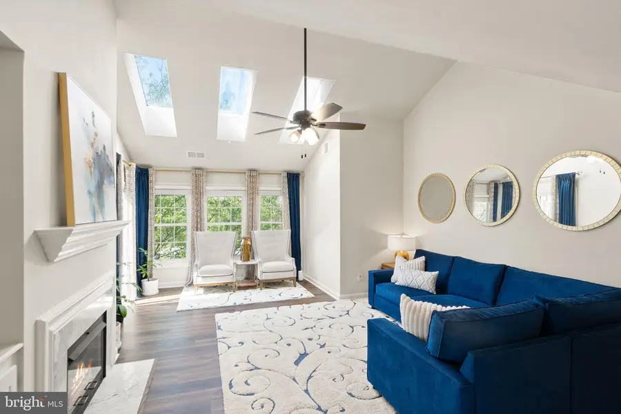 8115 Lacy Dr #304, Manassas, VA 20109 - #3