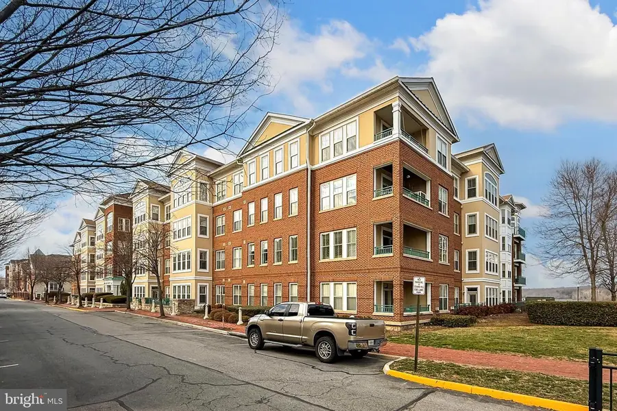 440 Belmont Bay Dr #305, Woodbridge, VA 22191 - #3