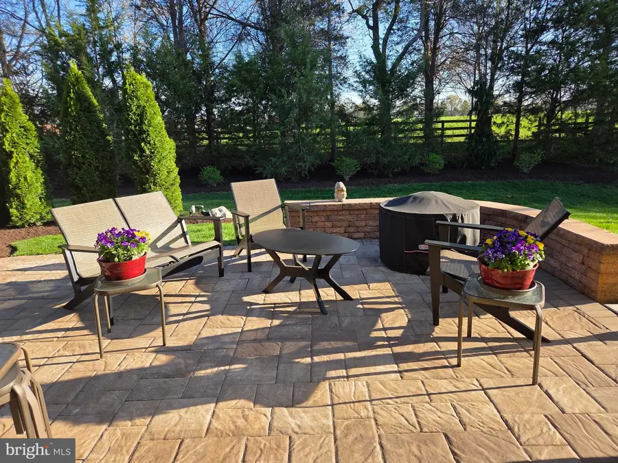 6198 Chancellorsville Dr, Gainesville, VA 20155 - #3