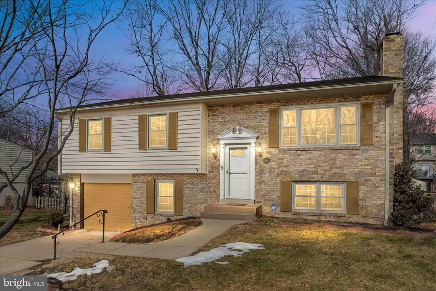 2912 Woodburn Ct, Woodbridge, VA 22192 - #2