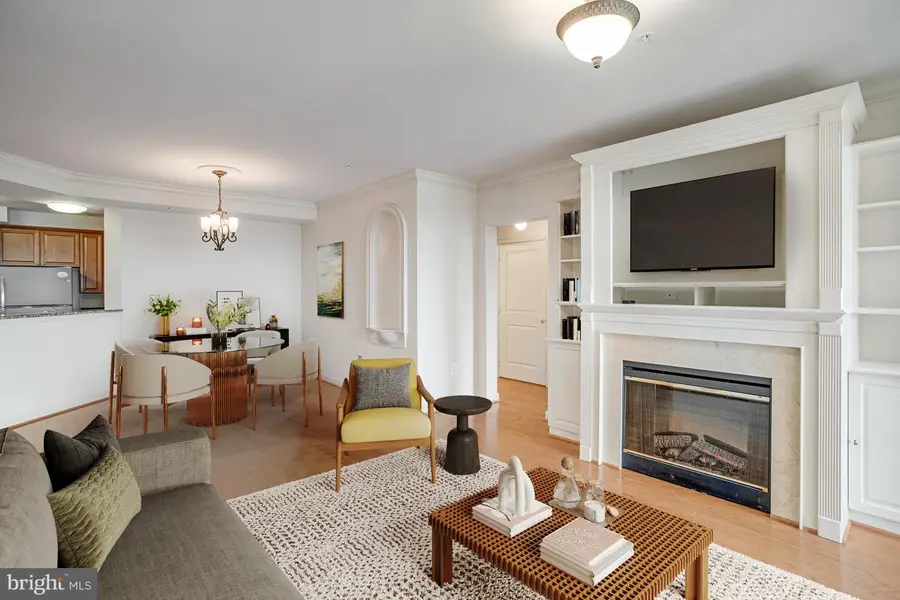 485 Harbor Side St #813, Woodbridge, VA 22191 - #3