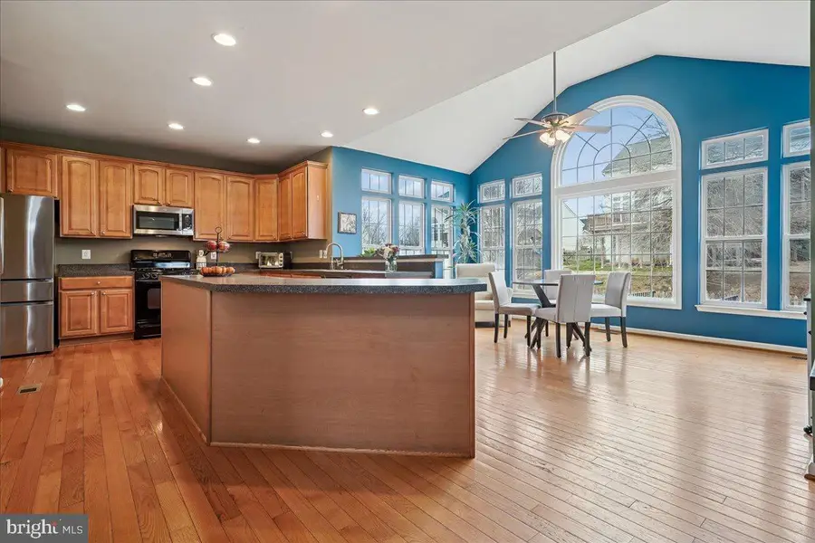 9617 Laurencekirk Pl, Bristow, VA 20136 - #3