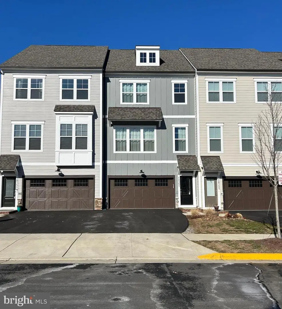 18353 Moss Garden Rd, Dumfries, VA 22026 - #1