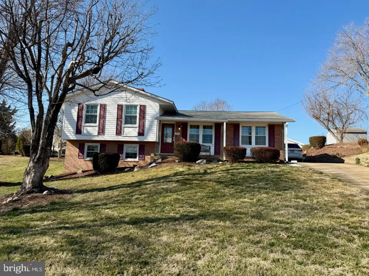 3970 Fairfax St, Dumfries, VA 22026 - #1