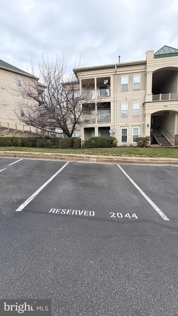 1061 Gardenview Loop #204, Woodbridge, VA 22191 - #1