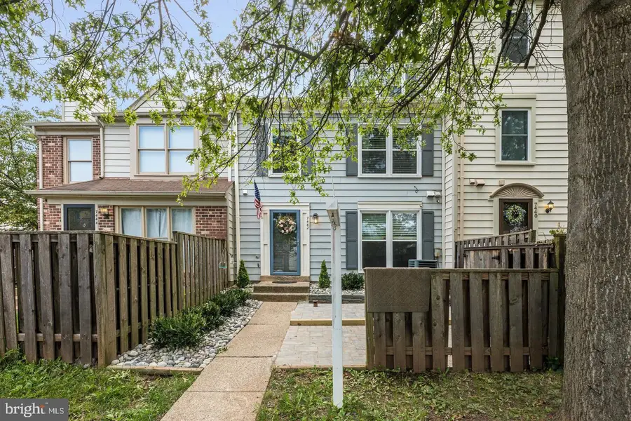 7442 Emerald Dr, Manassas, VA 20109 - #2
