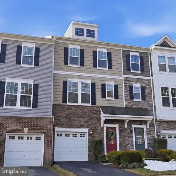 6062 Camerons Ferry Dr, HAYMARKET, VA 20169