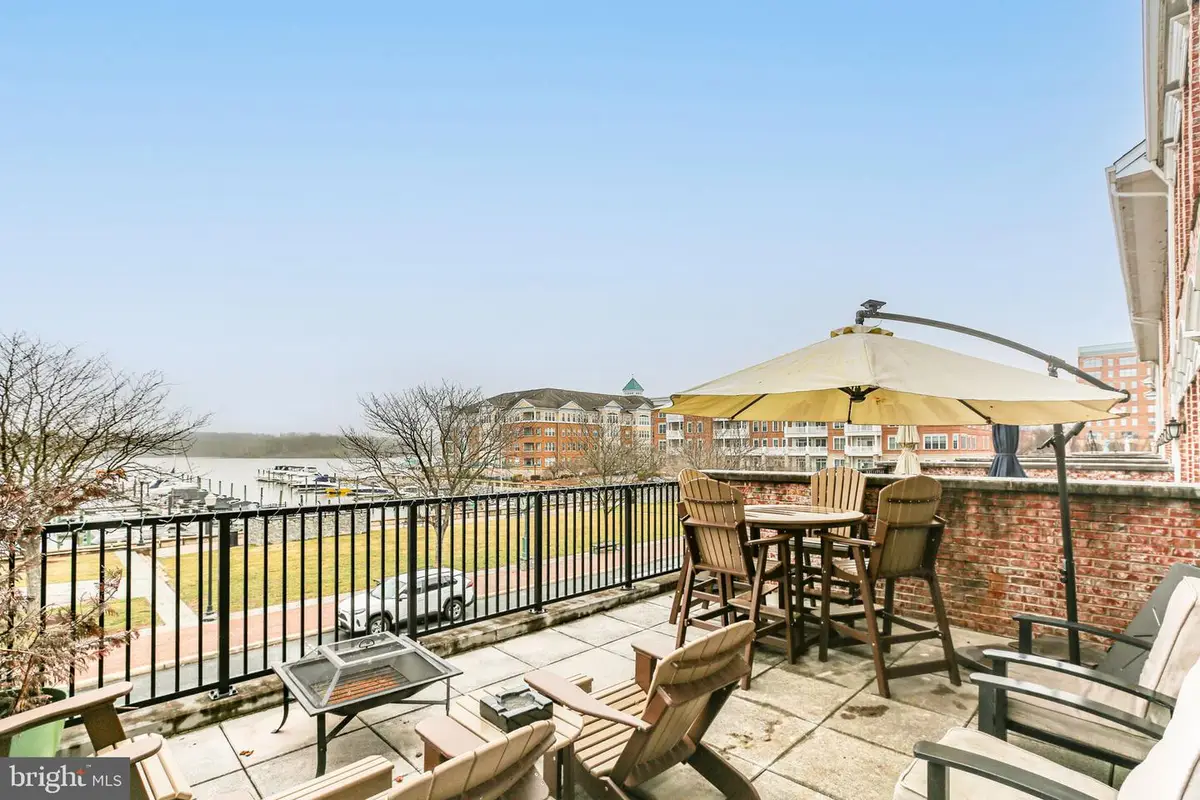 568 Marina Landing Ln, Woodbridge, VA 22191 - #1