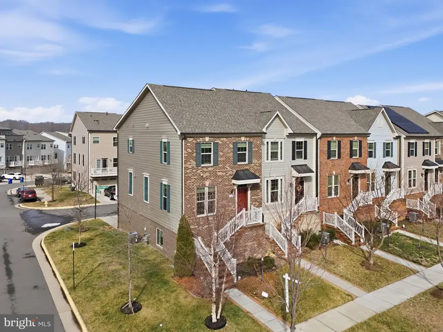 18112 Red Cedar Rd, Dumfries, VA 22026 - #2