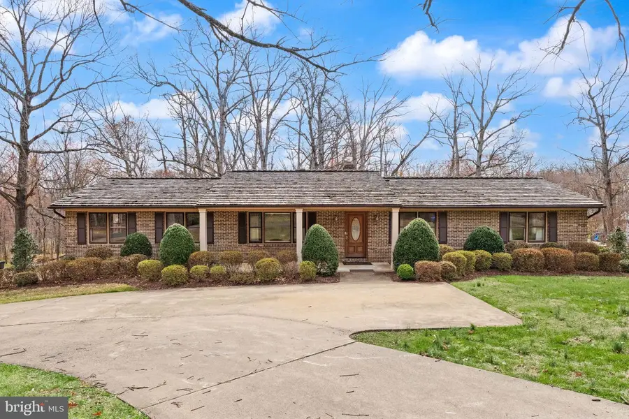 3801 Russell Rd, Woodbridge, VA 22192 - #3