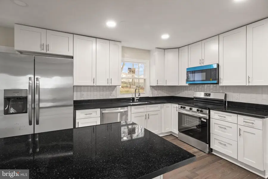 13208 Nickleson Dr, Woodbridge, VA 22193 - #3