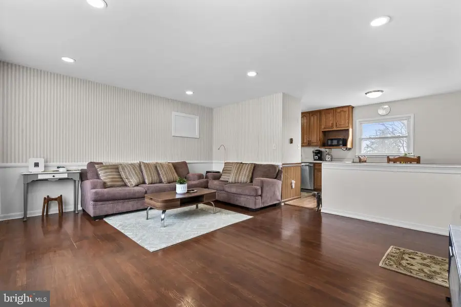 1713 Rosa Dr, Woodbridge, VA 22191 - #3