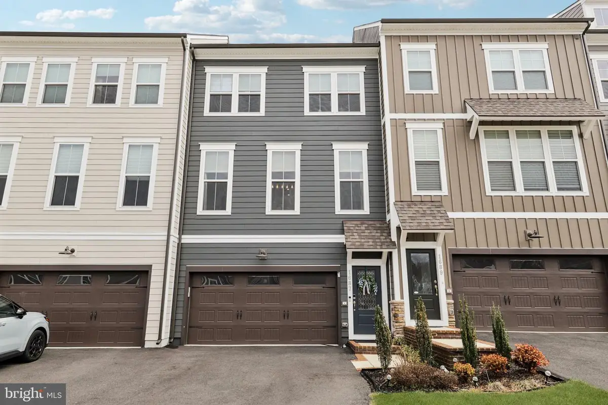 1687 Aspen Poplar Rd, Dumfries, VA 22026 - #1