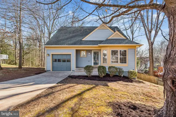 15056 Silver Leaf Ct, DUMFRIES, VA 22025