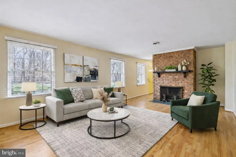 11430 Harton St, Manassas, VA 20112 - #2