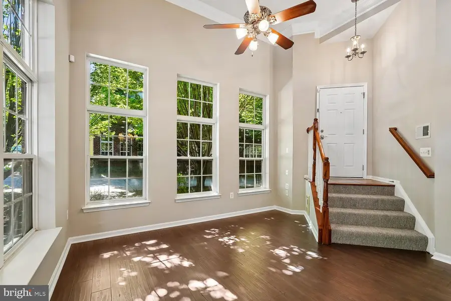 7140 Little Thames Dr, Gainesville, VA 20155 - #2