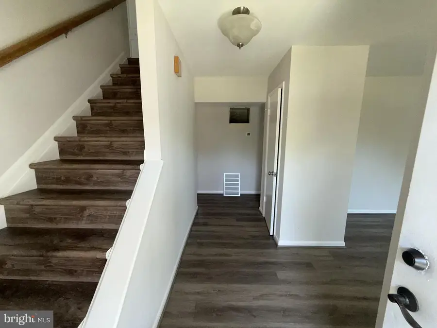 6012 Phillipp Ct, Woodbridge, VA 22193 - #2