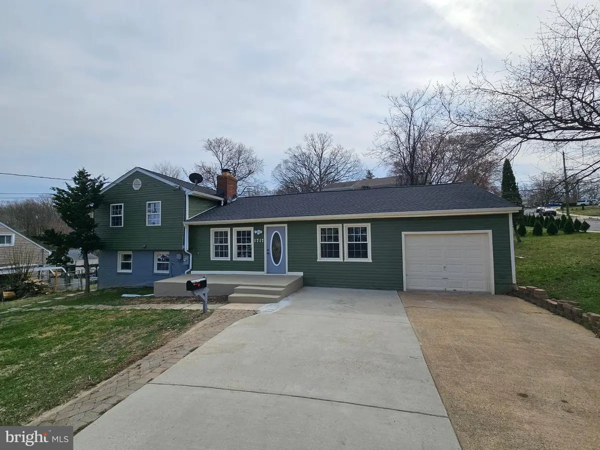 1717 Varsity Dr, Woodbridge, VA 22191 - #1