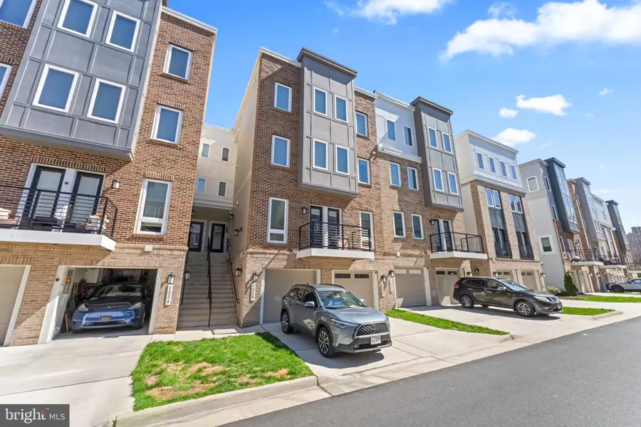 1330 Rail Stop Dr, Woodbridge, VA 22191 - #2