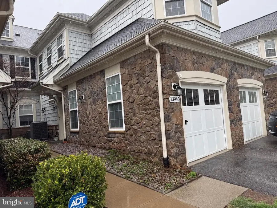 13940 Greendale Dr, Woodbridge, VA 22191 - #2