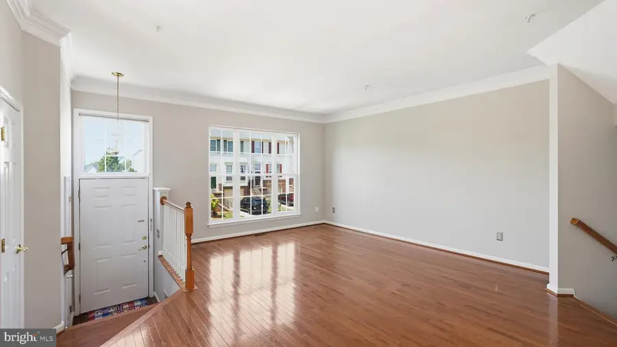 8100 Cerromar Way, Gainesville, VA 20155 - #3