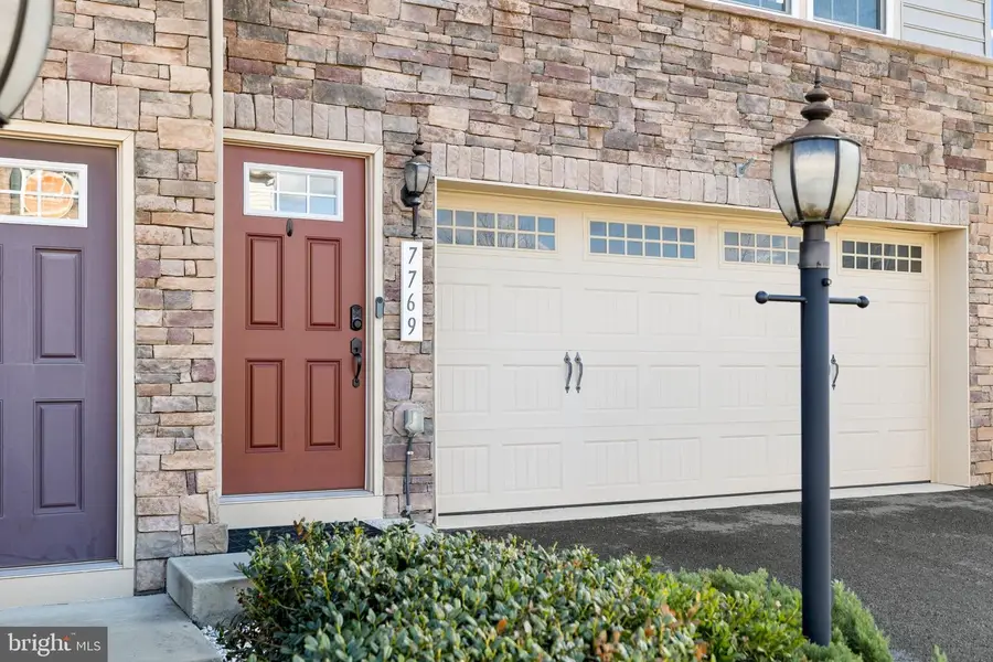 7769 Milton Cir, Gainesville, VA 20155 - #3