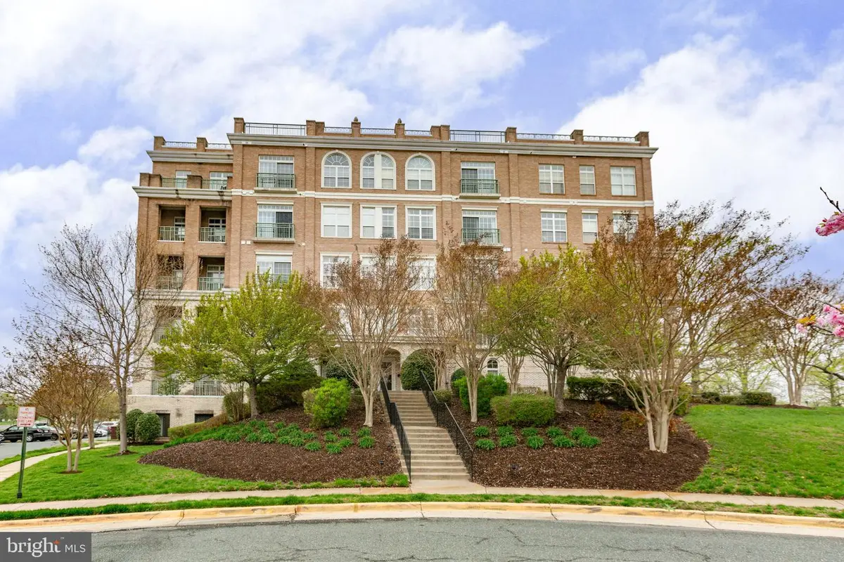 820 Belmont Bay Dr #401, Woodbridge, VA 22191 - #1