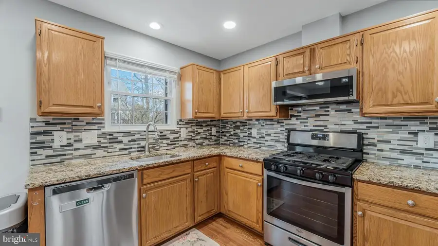 5168 Havering Way, Woodbridge, VA 22193 - #2