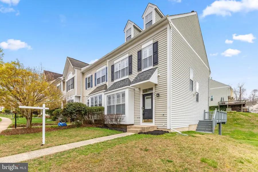 3971 Hartlake St, Woodbridge, VA 22192 - #2