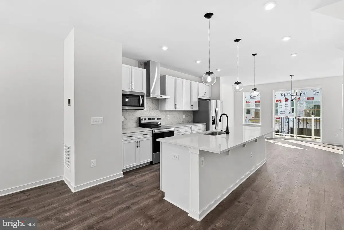 17990 Alicia Ave, Dumfries, VA 22026 - #1