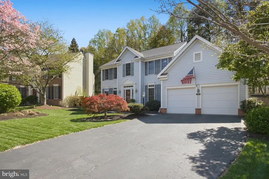 3937 Leaf Lawn Ln, Woodbridge, VA 22192 - #2