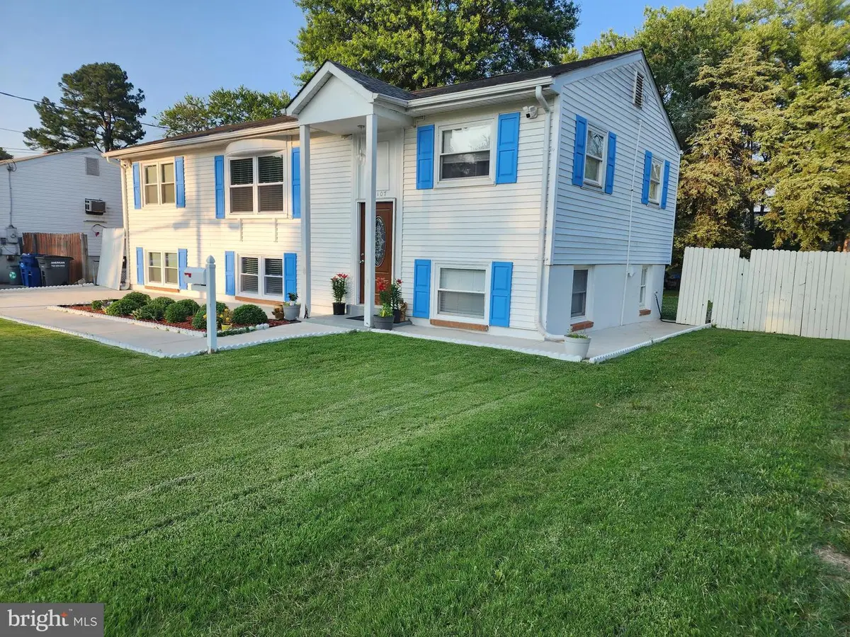 15107 Illinois Rd, Woodbridge, VA 22191 - #1